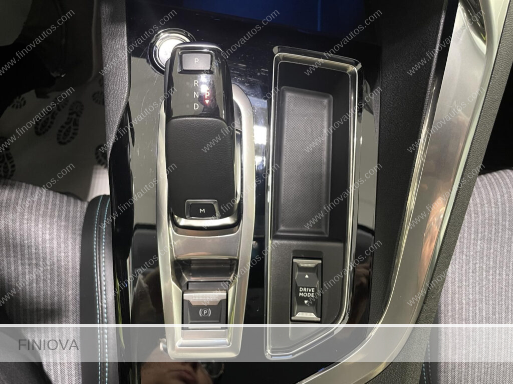 2022 - Peugeot 3008 1.5 BLUEHDI ALLURE.